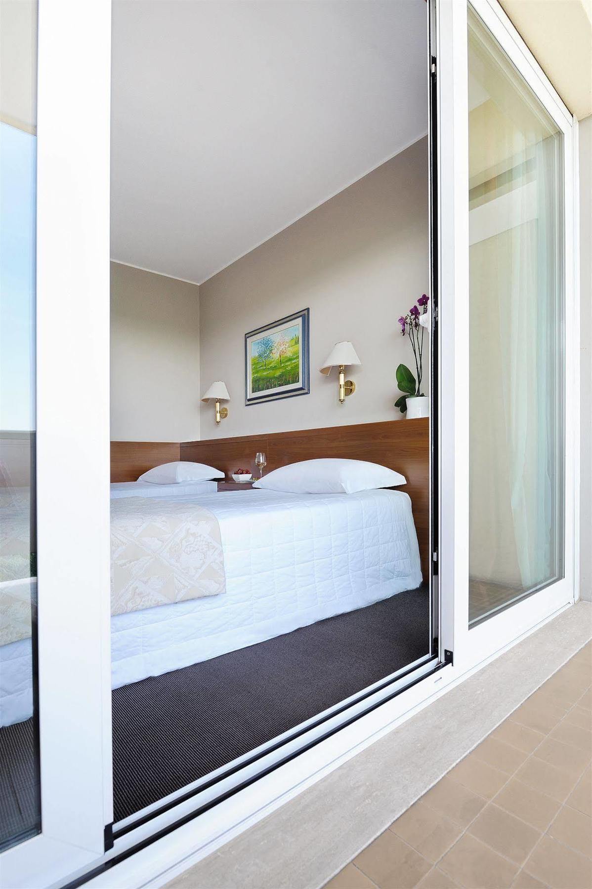 Hotel Des Bains Terme 4*
